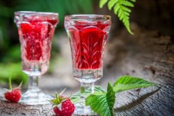 raspberries-liqueur-11.jpeg
